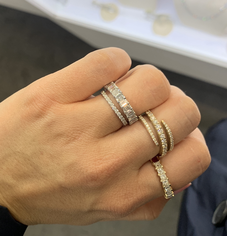 DIAMOND EMERALD ETERNITY BAND